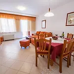 Apartment Magnolija *